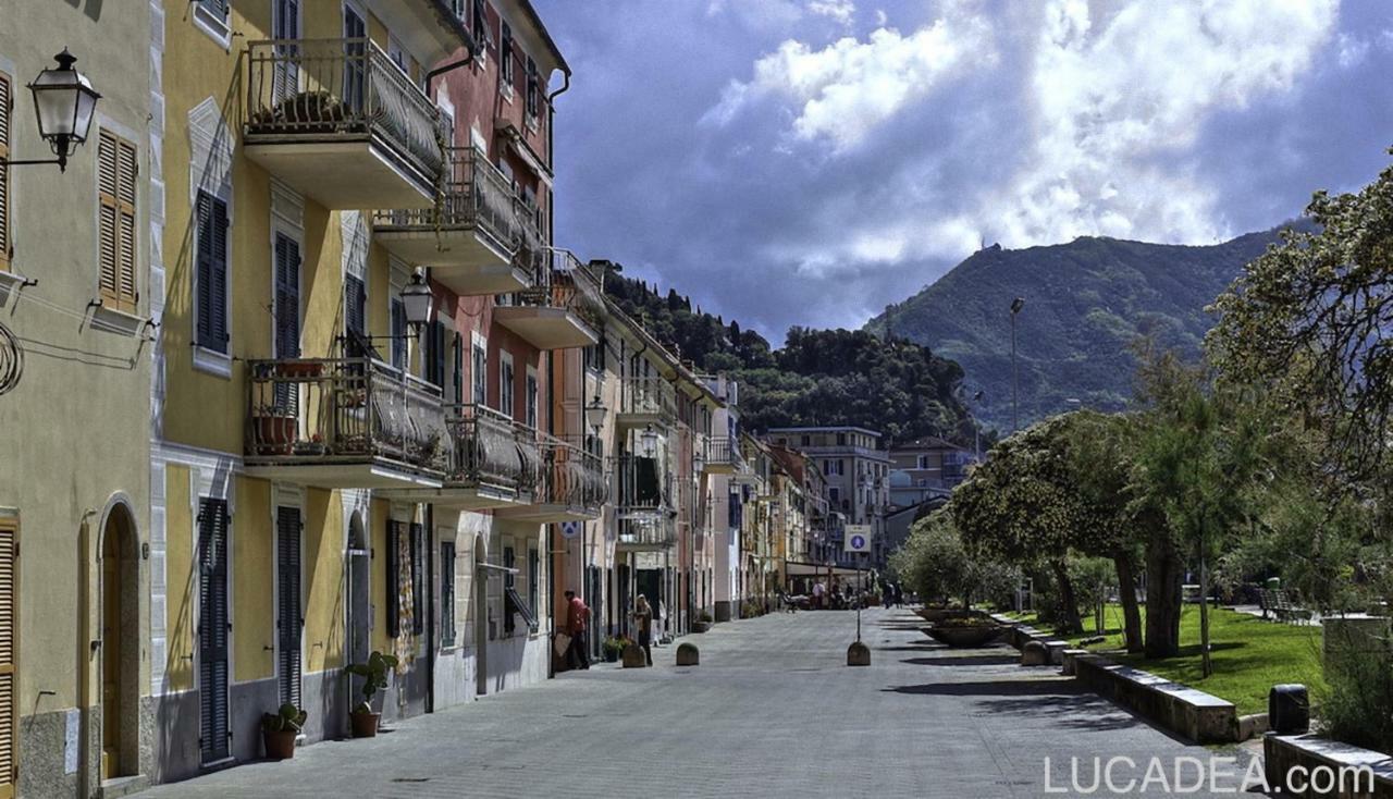 The Sea From The Hills Apartment Casarza Ligure Exterior photo