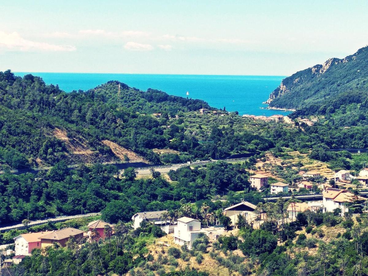 The Sea From The Hills Apartment Casarza Ligure Exterior photo