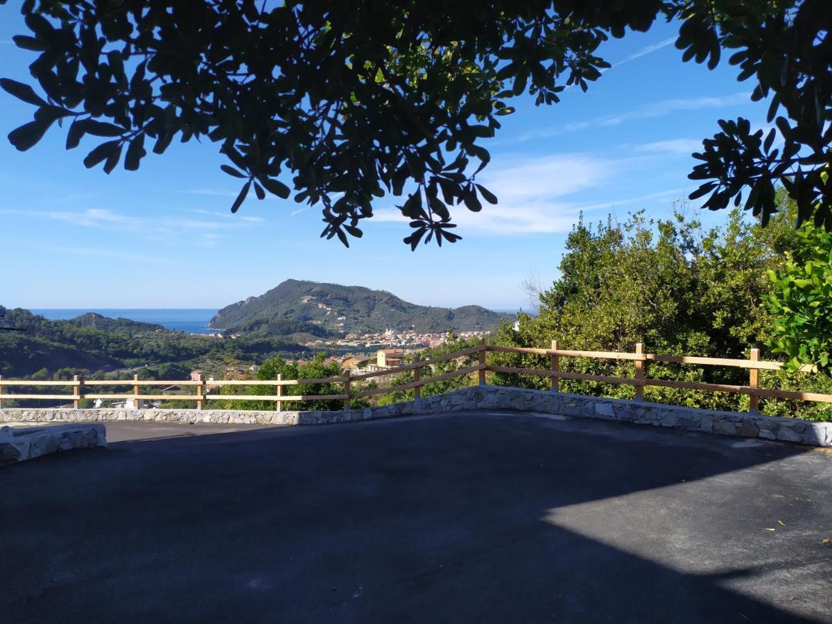 The Sea From The Hills Apartment Casarza Ligure Exterior photo